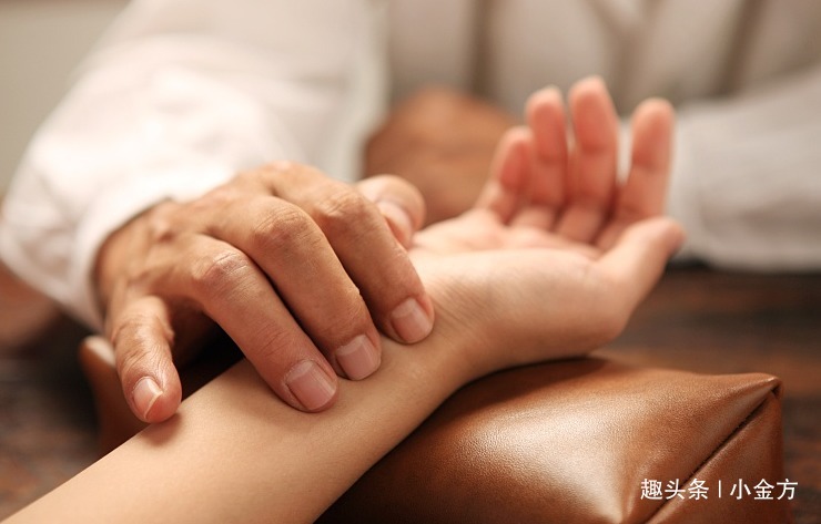 中医|脱发的朋友看过来,一份中医治脱发手册,内调+外治太珍贵了!