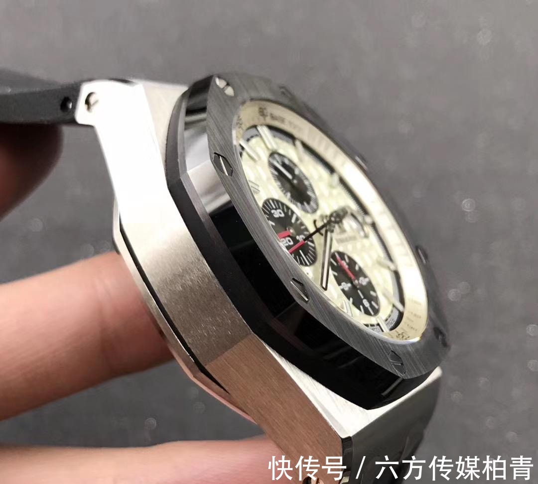真假|JF厂爱彼大熊猫AP26400「V2顶级版」复刻表真假对比！
