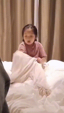 |搞笑GIF段子:人生处处是惊喜呀,意外不