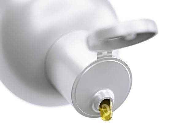 染发脸上黑怎么去除？香烟灰、烫发水一擦就掉，其实洗发水最简单