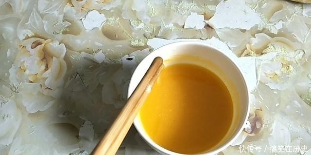 半发面油饼|半发面油饼一斤面,一克酵母,醒面20分钟就能做,又酥又软,香