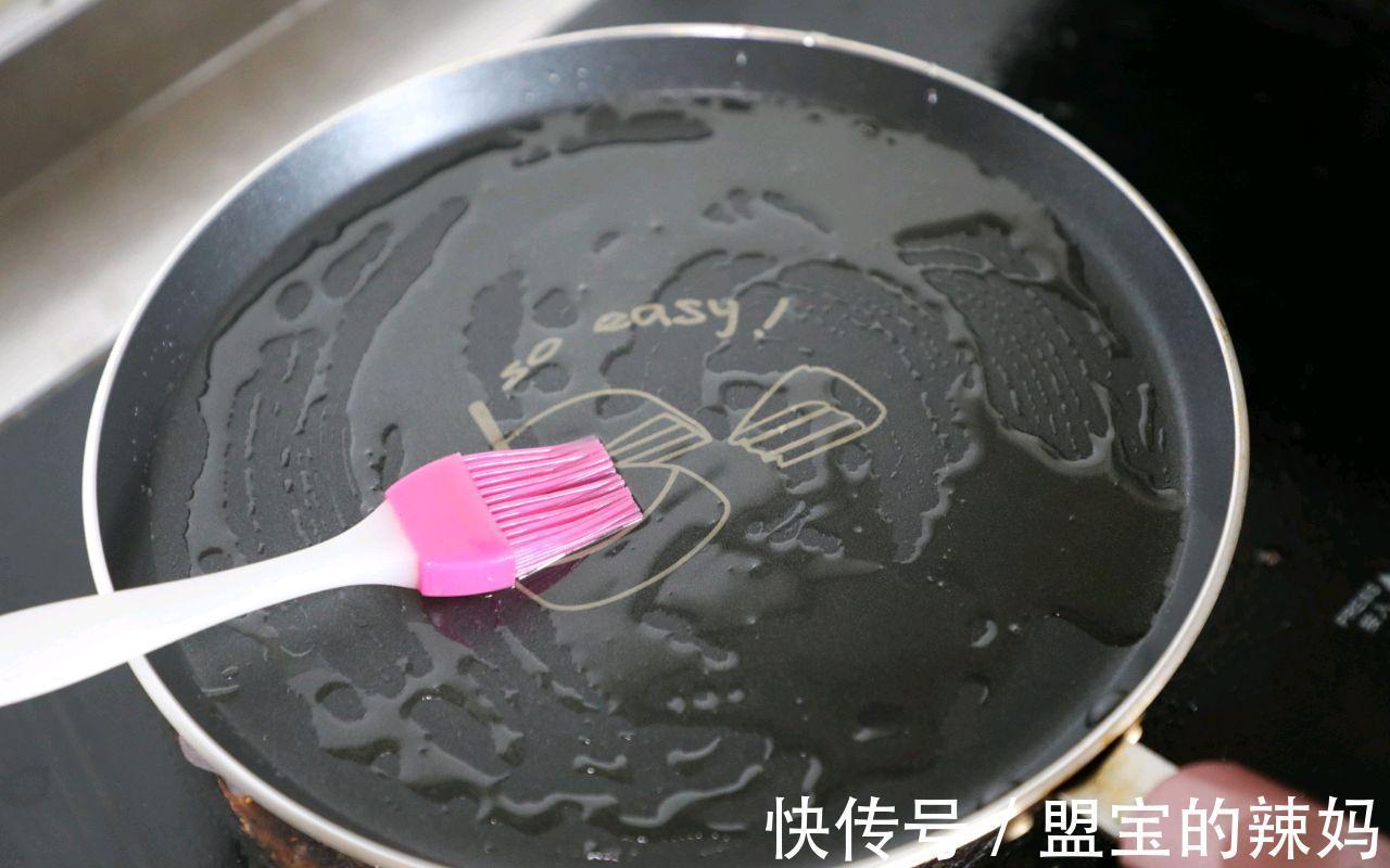 早餐|早起10分钟,给家人做茭瓜鸡蛋饼,鲜嫩可口,卫生还省钱