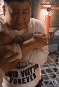 |搞笑GIF：仙女你考虑一下要不要进我们校队啊