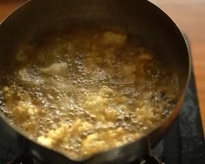 这样酥炸生蚝，外酥里嫩，生蚝的汤汁完全保留