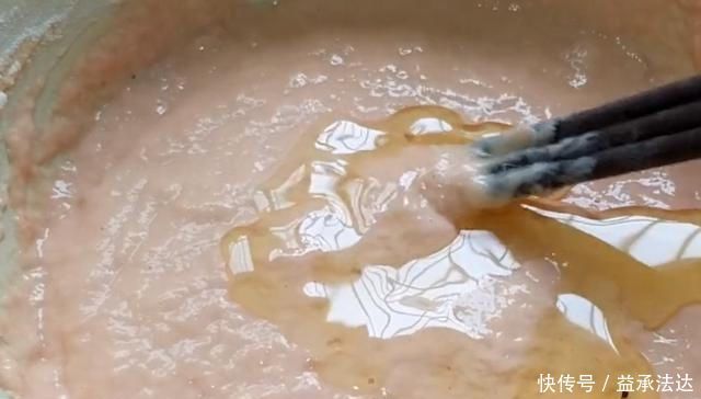 西红柿里加2个鸡蛋,不炒不做汤,简单几步,出锅给肉不换,好吃