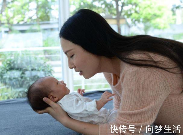 妈妈|宝宝几个月能认出妈妈?若宝宝有了这3个表现,可能是认出你了