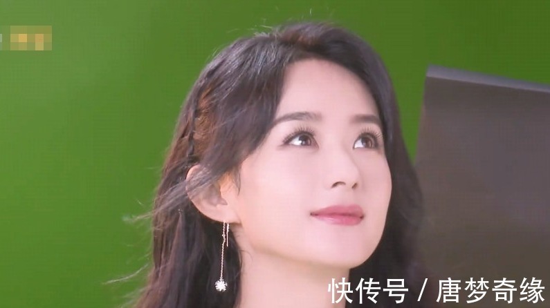 赵丽颖《中餐厅》宣传花絮,离开了瘦身特效,这身材我没看错吧?