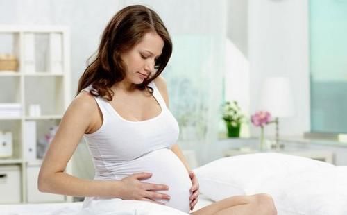 畸形儿|为了生女儿,46岁高龄产妇“拼二胎”,孩子出生后全家却哭作一团