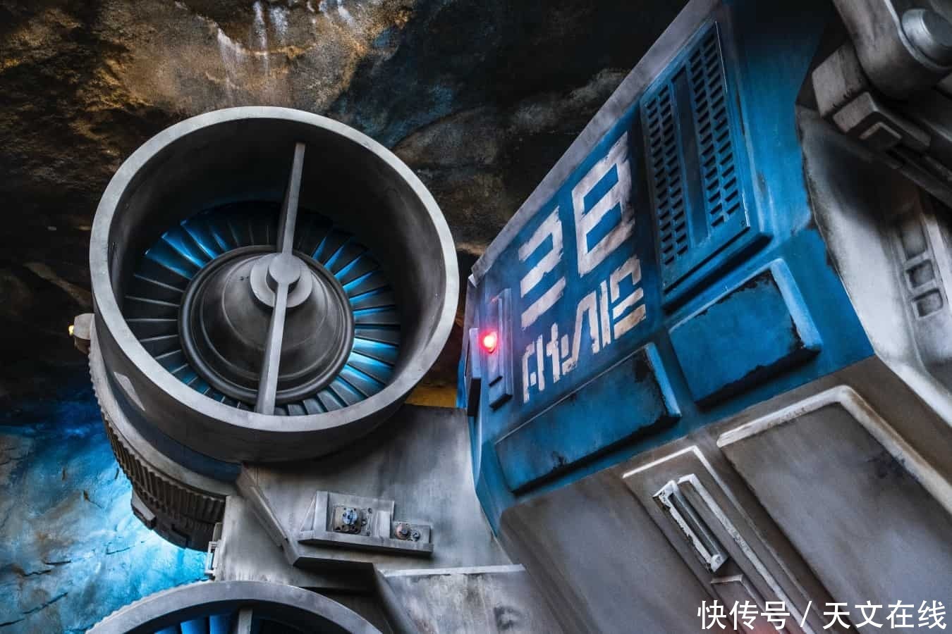 物理学家 曲速:物理学家或可实现超光速星际旅行,这会是真的吗?