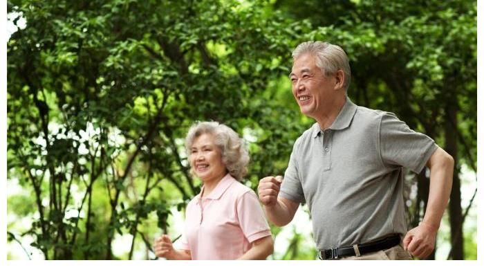 中老年人|吃一口相当于喝3杯咖啡，骨科医生：你若天天吃，骨骼或烂成“马蜂窝”