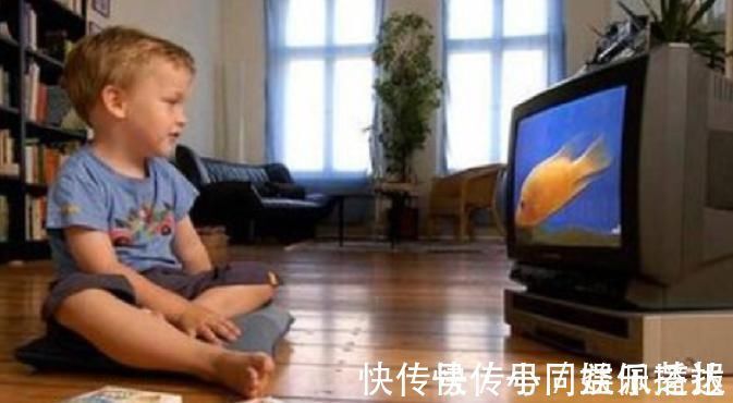 文爱|3岁前看电视的孩子,7岁时大脑变化明显,你娃几岁开始看电视的