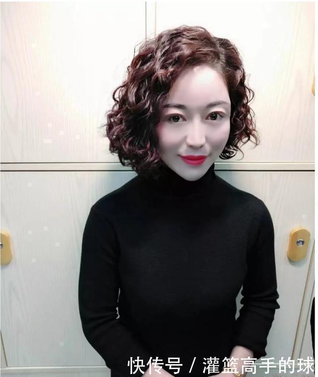 时尚 女人过了40岁发型这样剪,时尚利落又洋气,显小10岁都不止