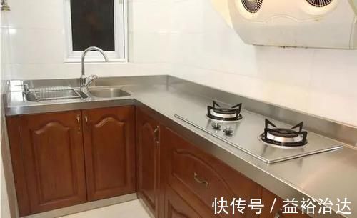 不锈钢|橱柜台面选不锈钢还是石英石?还好我家没错,不然肯定天天烦