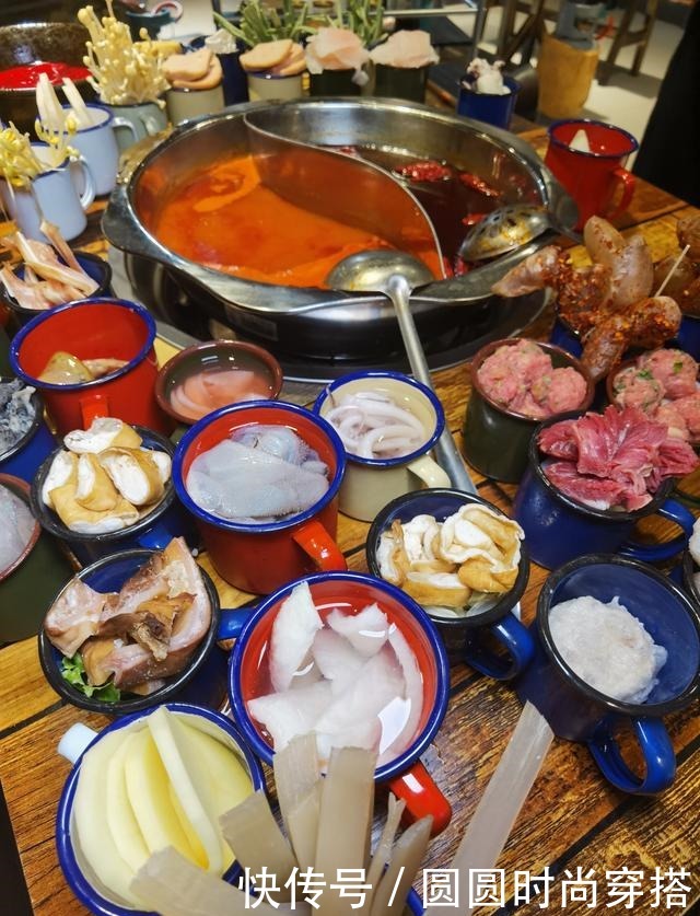 用茶缸子吃火锅,西安这家火锅有特色