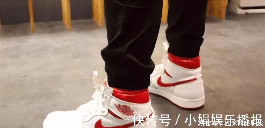 阿迪|穿着“阿迪”的球鞋，去“耐克”专卖店买鞋，导购员会怎么看待？
