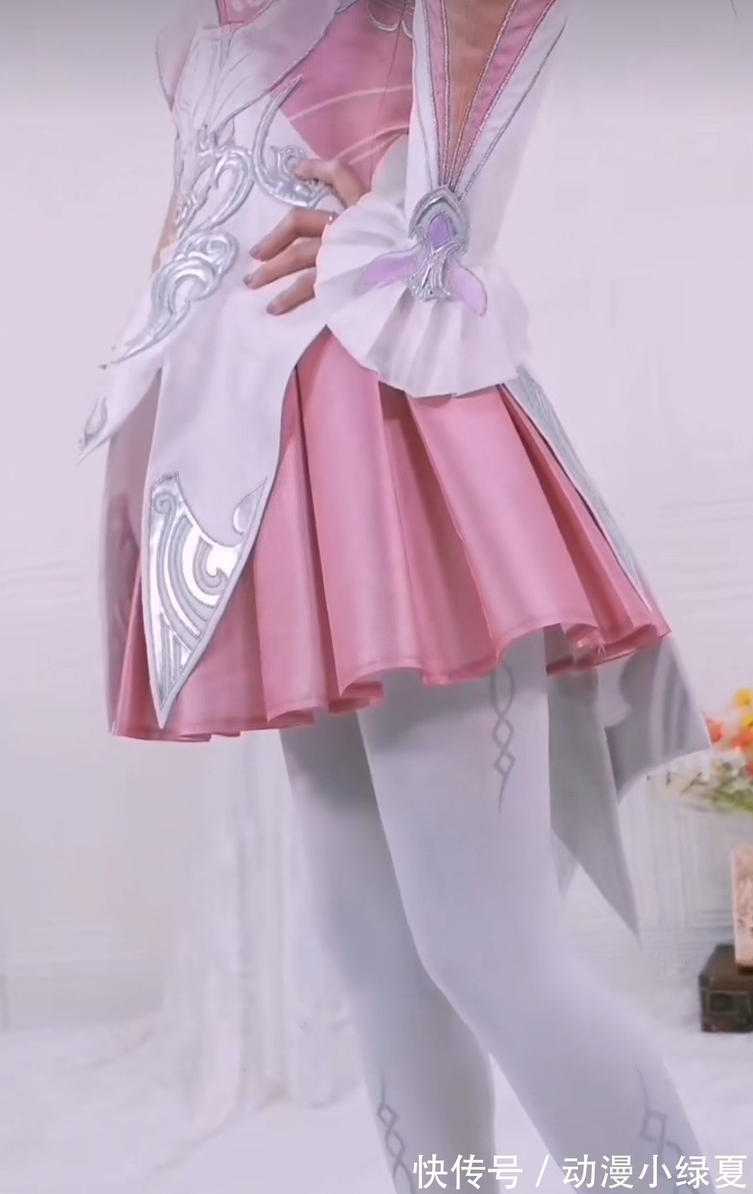 高跟鞋|斗罗:“粗短腿”COS小舞是什么体验?腿是真的短,粗也是真的粗