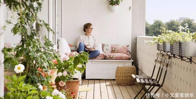 阳台|如何打造漂亮阳台?新颖“花架”,打造您的私人花园