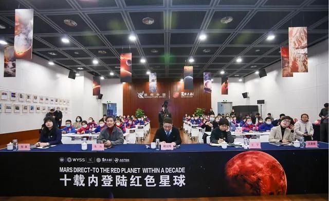 随着宇宙膨胀，地球也会变成火星吗？