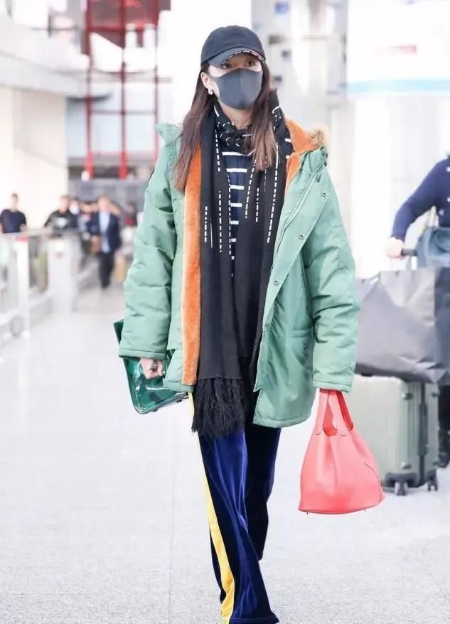 阔腿裤已经失宠了，今年流行这条“卫裤”，配大衣、棉服都好看一、卫裤别乱选，这几点是关键二、会搭配卫裤才有灵魂