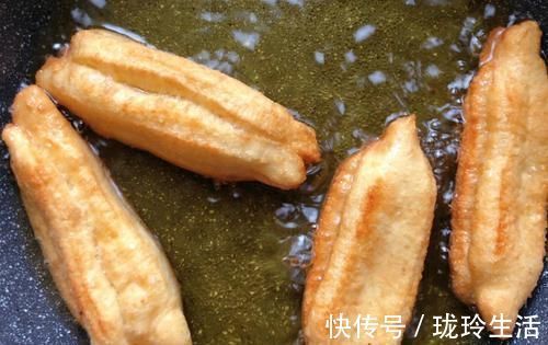 小苏打|炸油条，学会这个配方和做法，保证蓬松酥脆，个个空心