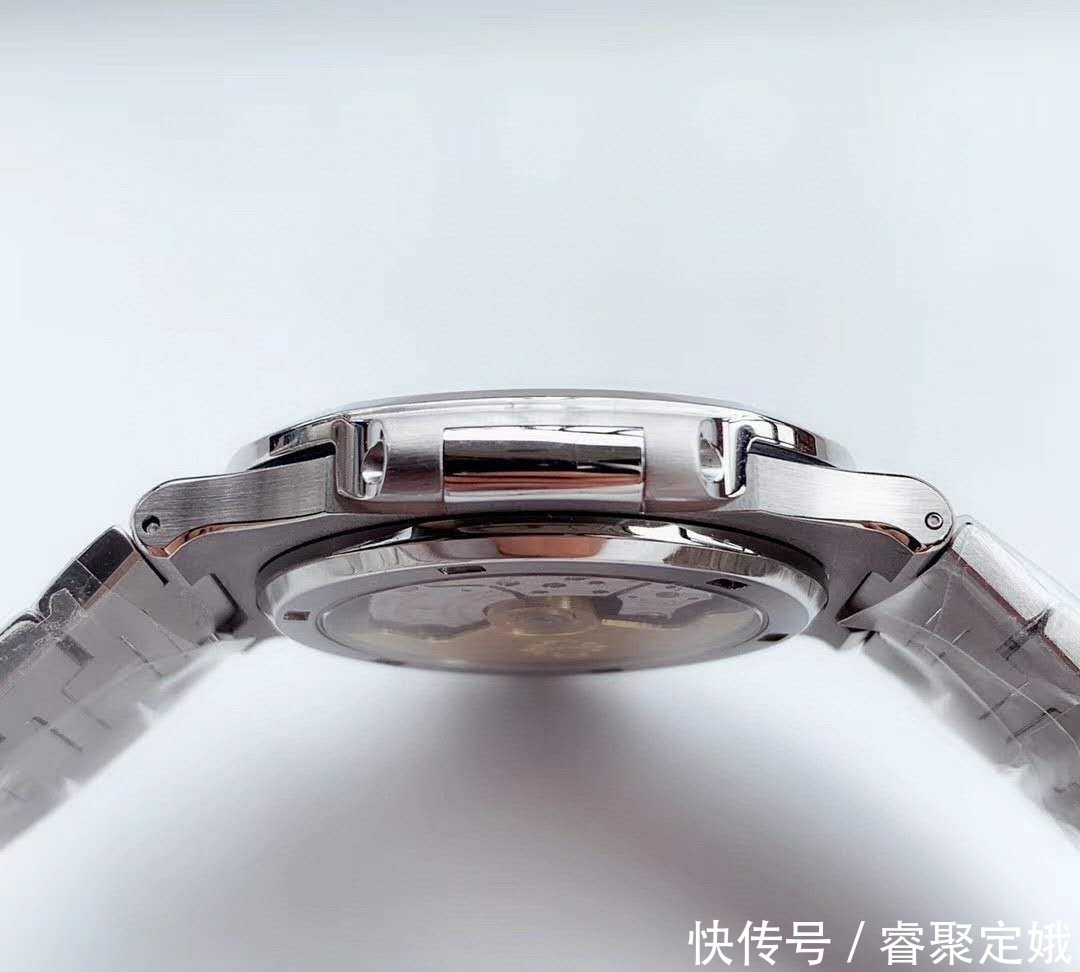 横格纹 有点钱的戴劳力士,不差钱的戴百达翡丽,鹦鹉螺你喜欢吗