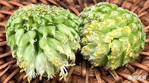 这道菜|大葱的花苞是个宝，不蒸不煮不凉拌，这样做，上桌就抢光，太香了