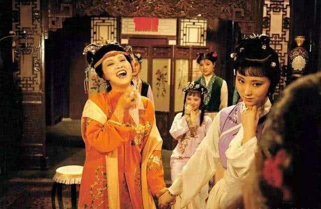 林黛玉&她是红楼梦里最有钱姑娘,别人只有嫁妆,她拥有整个家族的财富,妥妥的白富美