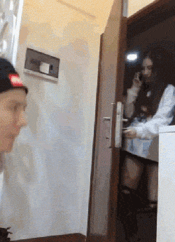 |搞笑GIF趣图:猪肉涨价太厉害,媳妇已经好几天都没买猪肉了