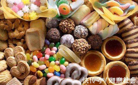 糖分|公认最发胖的零食,相当于喝油,经常吃难怪体重降不下来