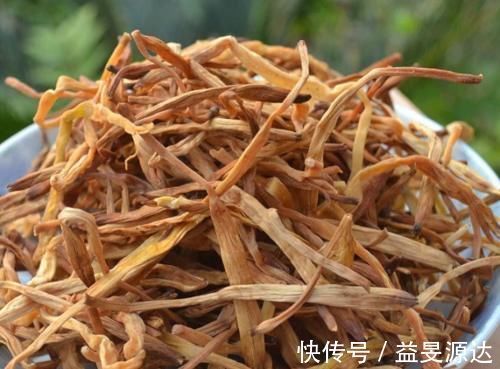 黄花菜|它是“失眠者的福音”,隔三差五吃一回,睡眠质量高,告别熊猫眼