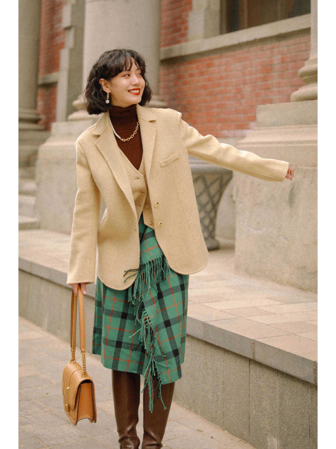 大衣 短款大衣的复古搭法,带你美出新高度