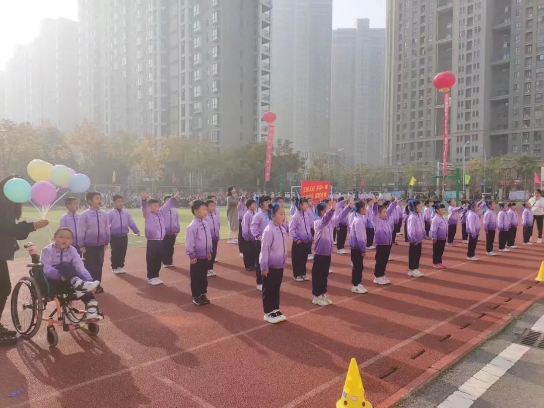 刘芯|全场掌声雷动，是为了这个男孩……