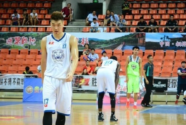 鱼腩|正式官宣！中国篮坛名将加盟CBA鱼腩球队，能否一鸣惊人？