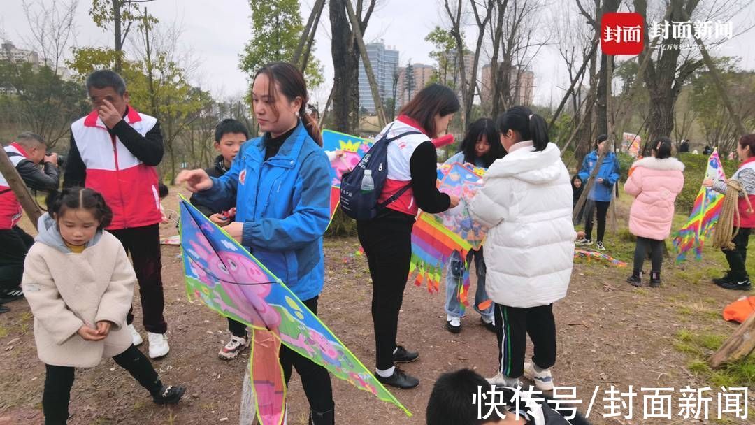 富顺|四川富顺为32名事实孤儿举行“阳光亲人陪伴”公益活动