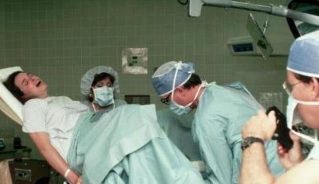 产妇|医生最讨厌的4种孕妇,分娩时最好别这样,嘴上不说身体很嫌弃