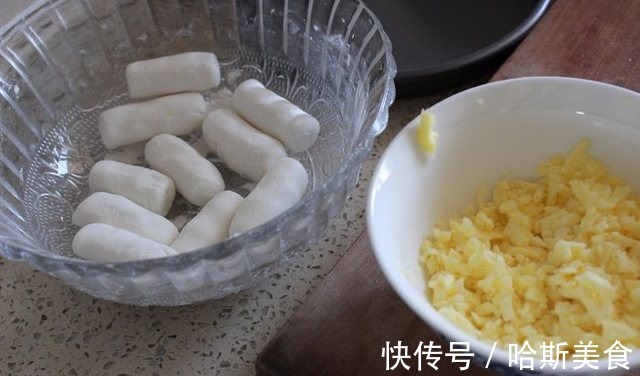 好吃|年糕好吃不用买,教你在家用糯米粉做,一口下去还爆浆,好吃不腻