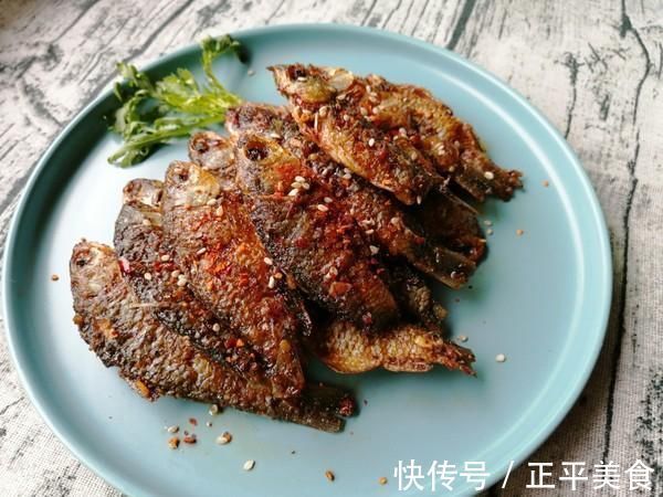 鱼腥的“克星”是它,不是葱和姜,做鱼时加一点,鱼肉鲜嫩无腥味