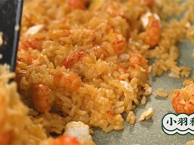 好吃|教你做咸蛋黄龙虾饭，好吃不腻，每次做的都不够吃