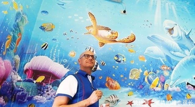 漫画家把墙绘搬进医院,童话世界栩栩如生,看似简单却责任重大