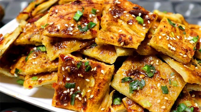 面团|想吃酱香饼不用出去买，秘制酱汁和做法都教你，在家就能做