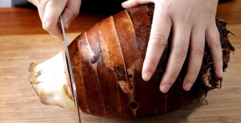 香粉|芋头这样做最好吃,一炸二炒两步搞定,外皮酥脆,内里咸香粉糯