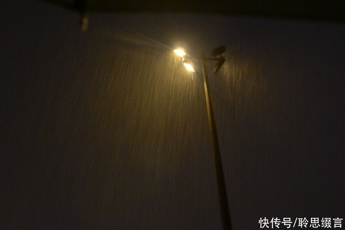 不眠|深夜的寒雨，点点滴滴，伴愁人不眠