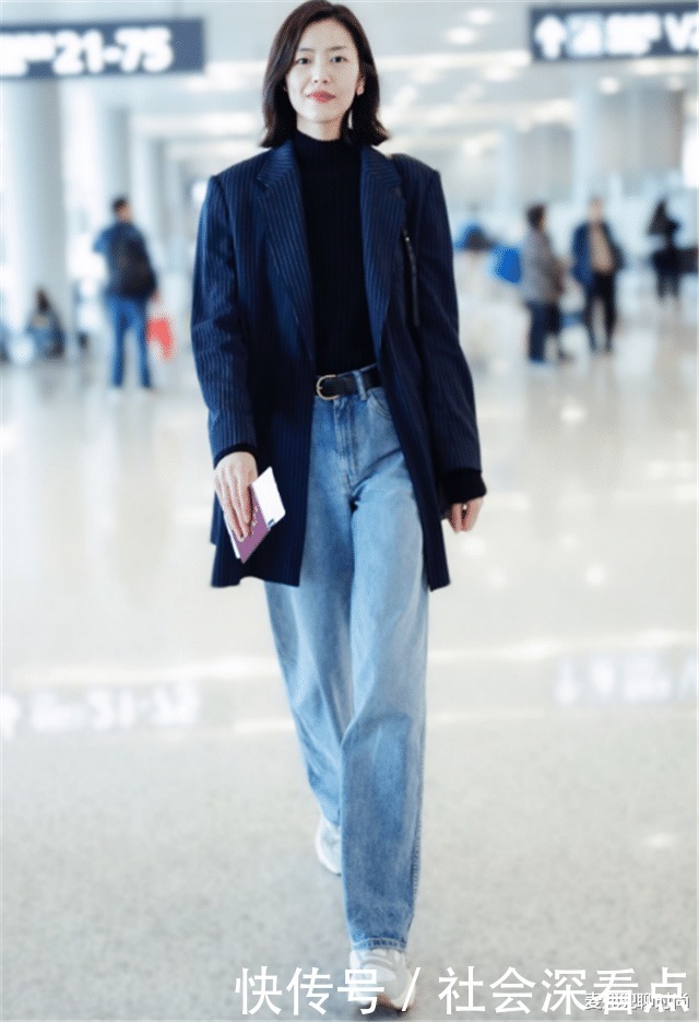 搭配也可以|有肚子的女人别再“塞衣角”了!学刘雯这样来“叠”,时髦真显瘦