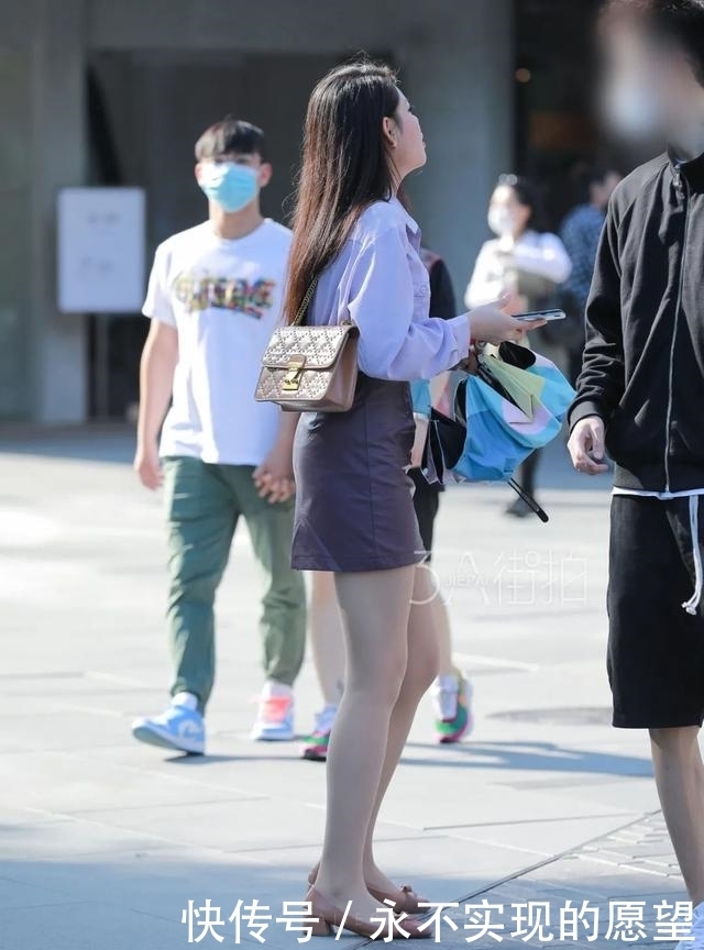 合集|街拍:美女的丝袜穿搭合集,个性时髦的搭配尽显好身材