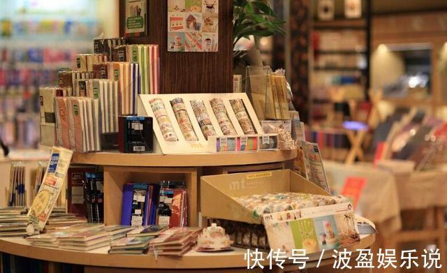 塑料包|孩子书包里的几样东西正摧毁健康,有两种会引发性早熟,父母速查