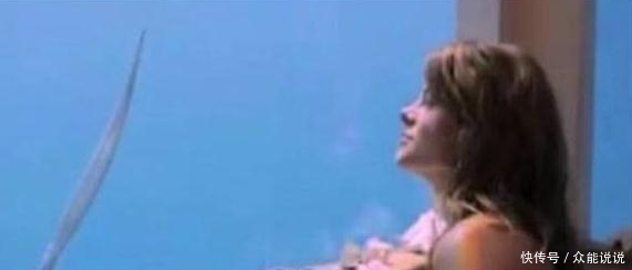 世界上最奇葩的酒店:卧室在海底,每天和鱼儿一起睡觉