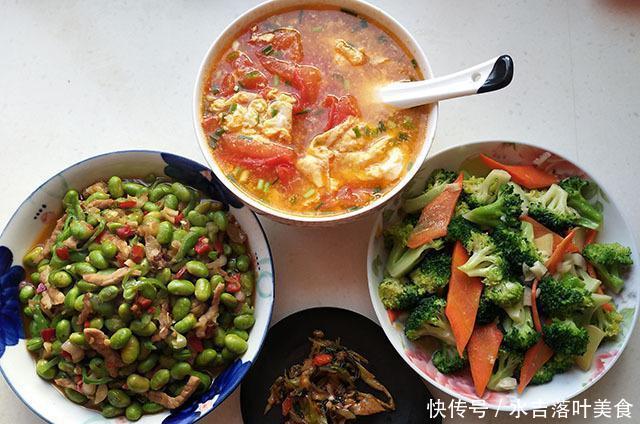 二人|母子二人现做午餐,20分钟做了2菜一汤,好吃又营养,一顿全吃光