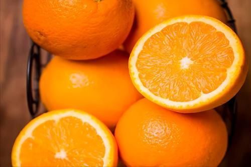 增强体质|女性到了中年，常吃3种食物，疏通血管，延缓衰老，增强体质