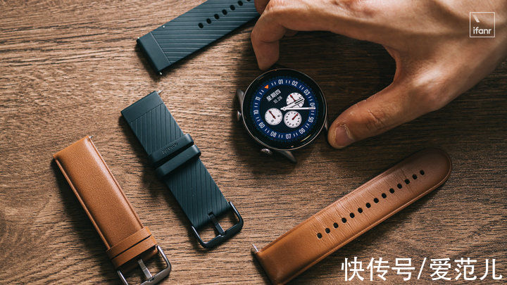 Amazfit 跃我 GTR 3 Pro 体验：两周一充，千元售价，还新增了血压筛查