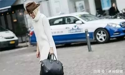 今年最火的高领毛衣，这样穿才够美！